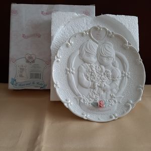 1 set Precious Moments Anniversary 6 1/2 Plate/Easel (To Have and To Hold).